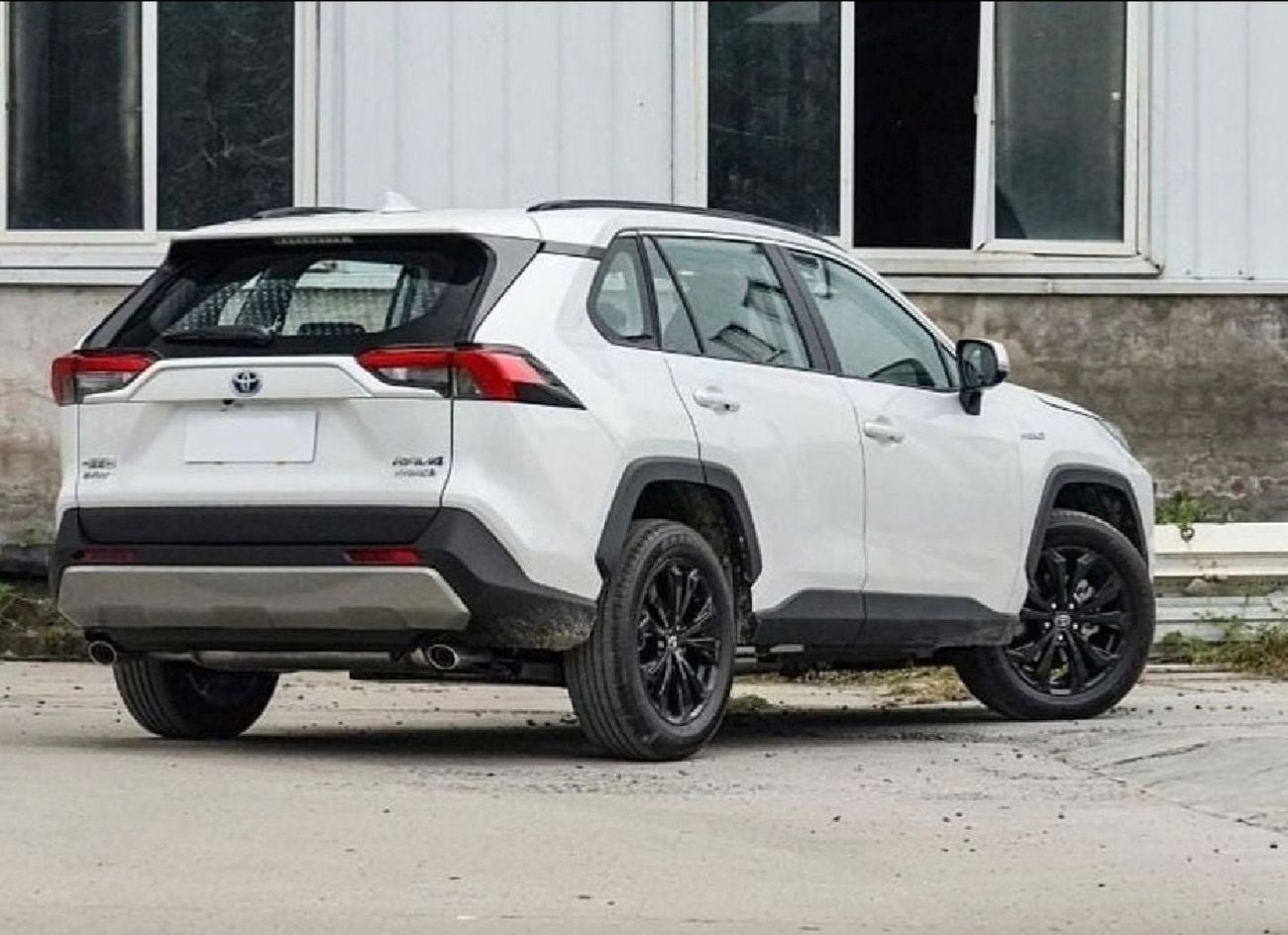 تويوتا راف ٤ 2.5L Hybrid