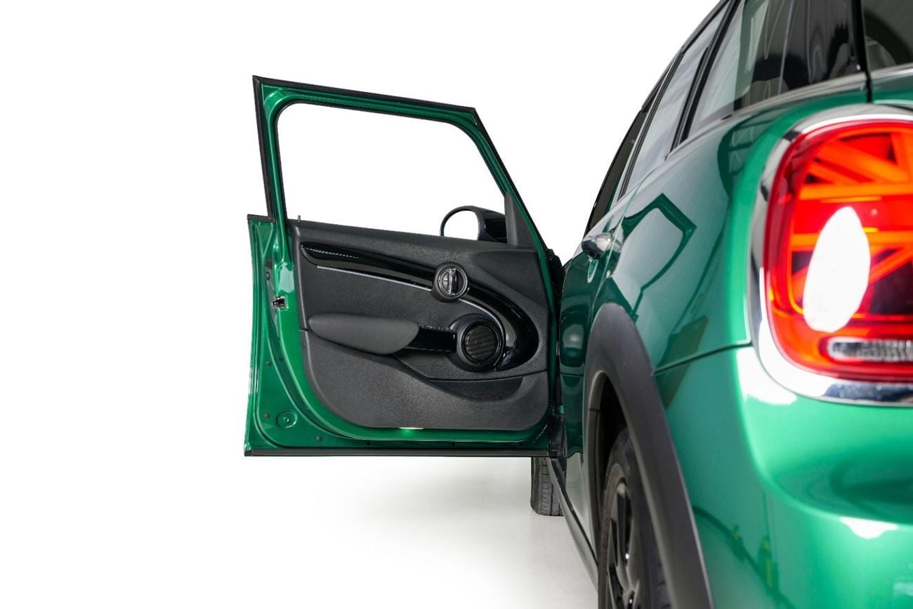 Mini Cooper MIDLINE Std 1.5L (4 Seater) Mini cooper Warranty and Service valid-GCC