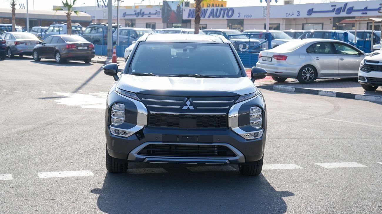 ميتسوبيشي آوتلاندر HIGHLINE ميتسوبيشي أوتلاندر 2026 – الفئة المتوسطة (G12) 2.5 لتر | SUV بسبعة مقاعد | مواصفات الخليج |