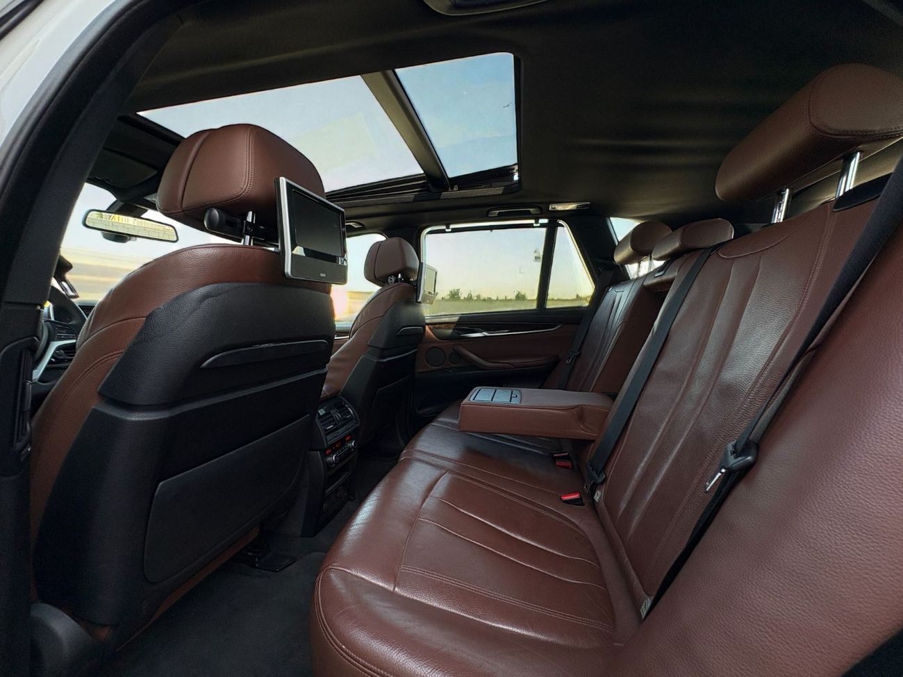 BMW X5 50i Exclusive 4.4L (5 Seater) | 2015 | GCC SPECS | Full Option