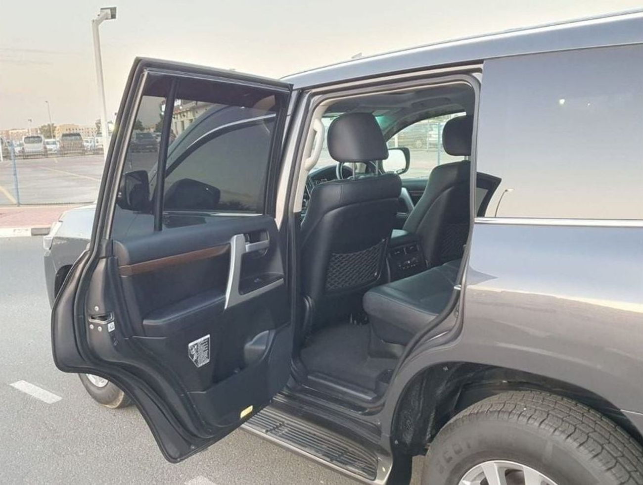 Toyota Land Cruiser Diesel 4.5 Right Hand Liter VX Limited Cool Box Sunroof Leather Power Seats