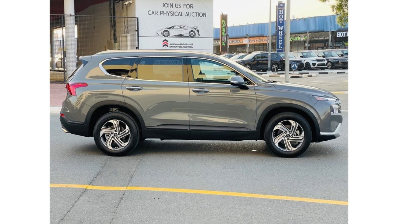 Hyundai Santa Fe 2023 SANTAFE LOW MILE full option