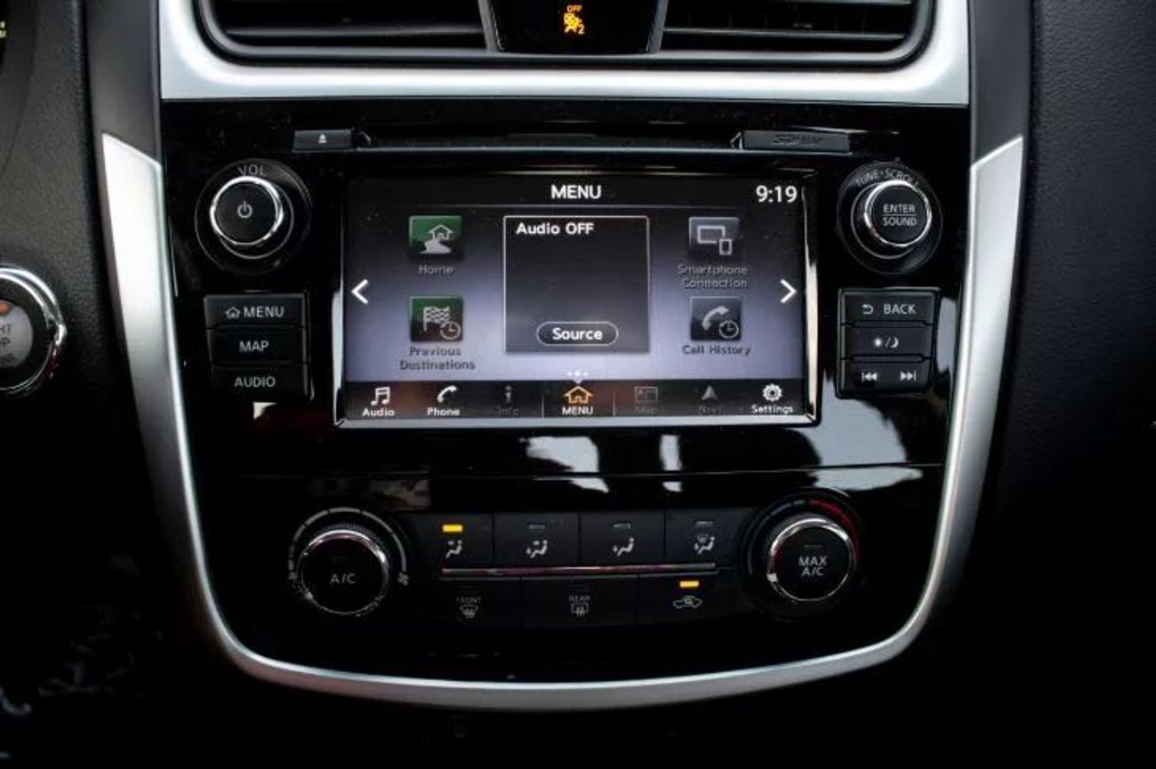 Nissan Altima SR sports