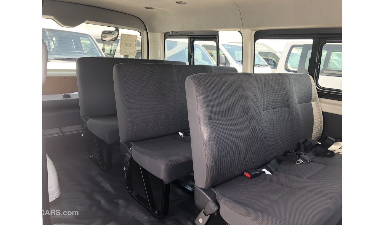 تويوتا هاياس Toyota Hiace midroof 15 seater,model:2015. free of accident