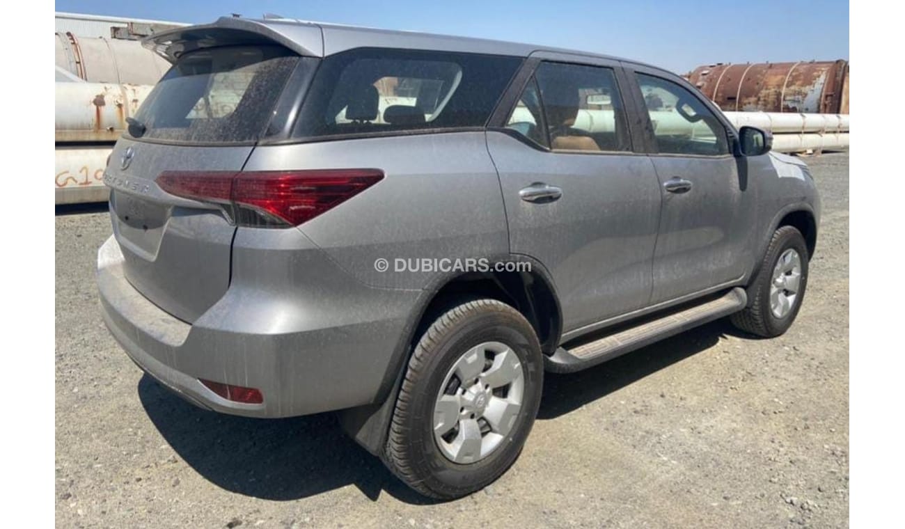 Toyota Fortuner TOYOTA FORTUNER 2.4L DSL 4/4 .. 2023