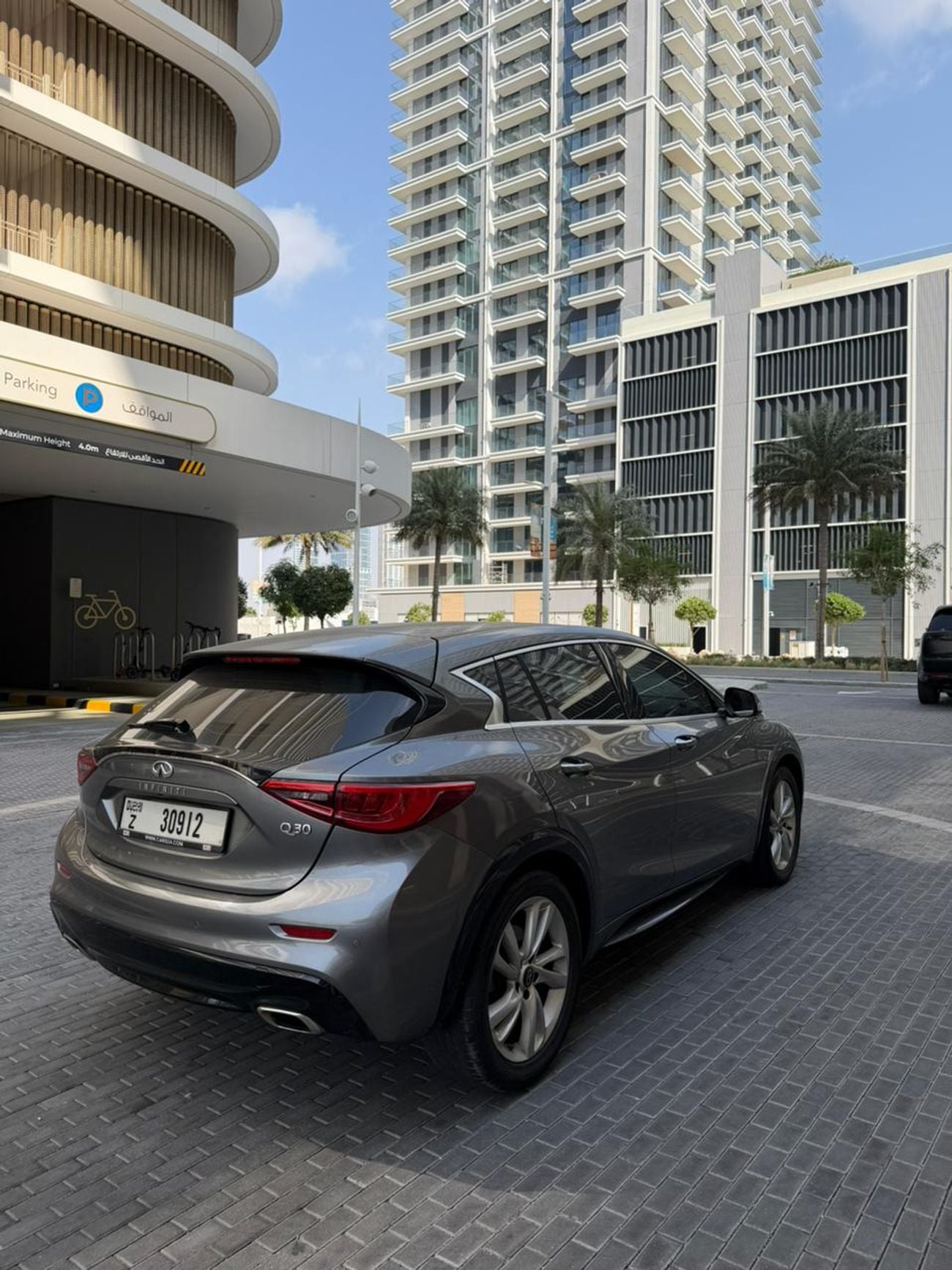 Infiniti Q30 Premium