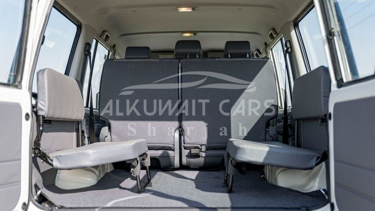 Toyota Land Cruiser 70 Land Cruiser Hard Top LC76 4.2D MT 5door MY2024