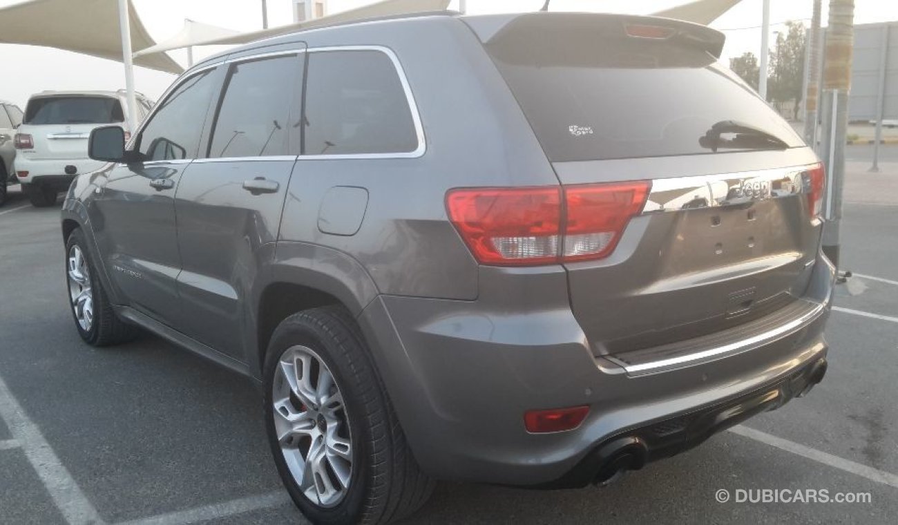 Jeep Grand Cherokee SRT