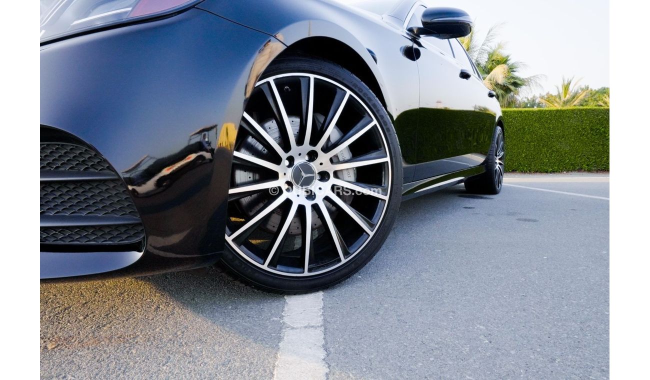 Mercedes-Benz E300 3years warranty, 2 years free service, free registration, contact number 0507273386