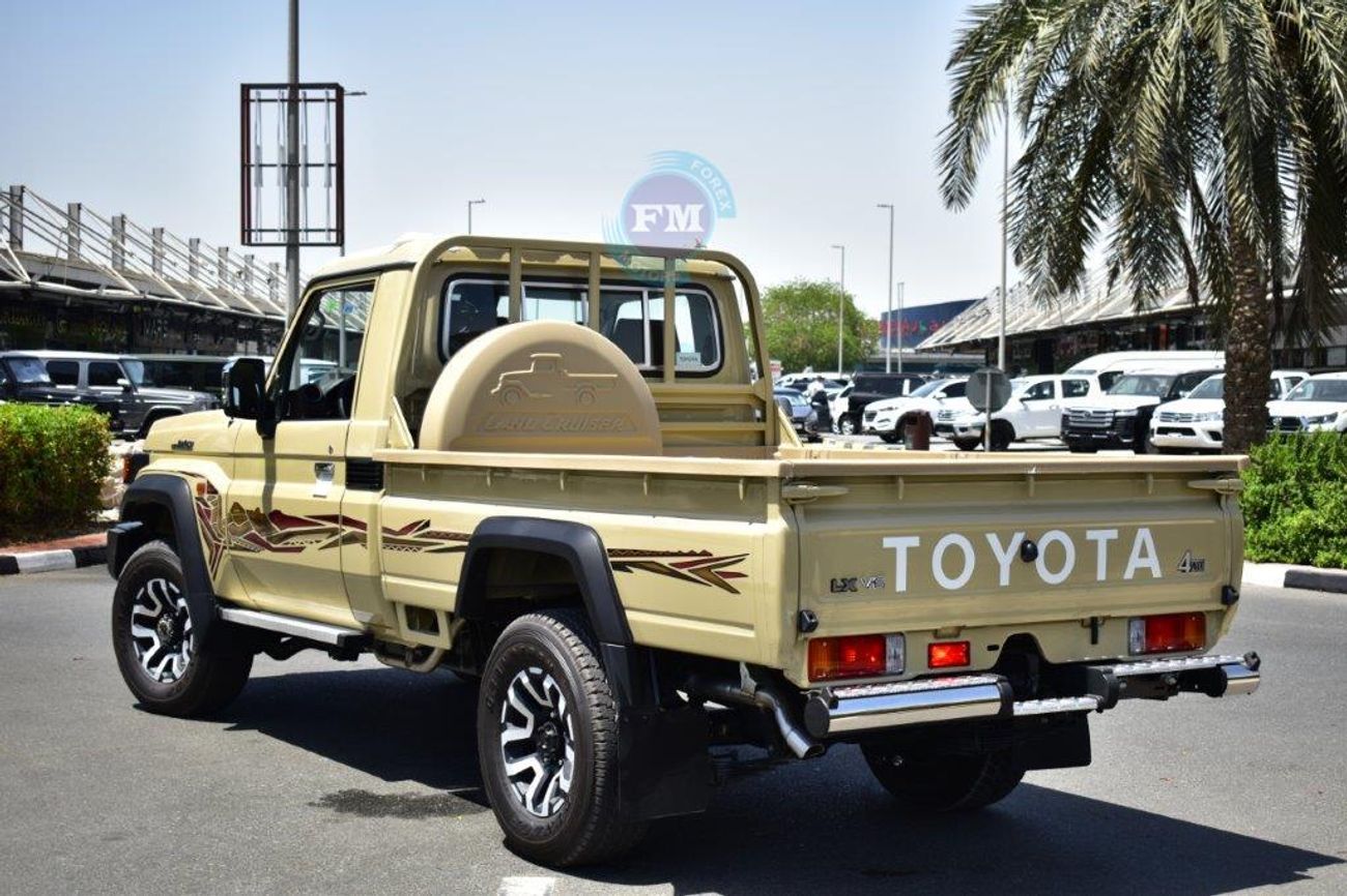 Toyota Land Cruiser Pick Up 79 SDLX V6 4.0L Petrol 4WD Automatic