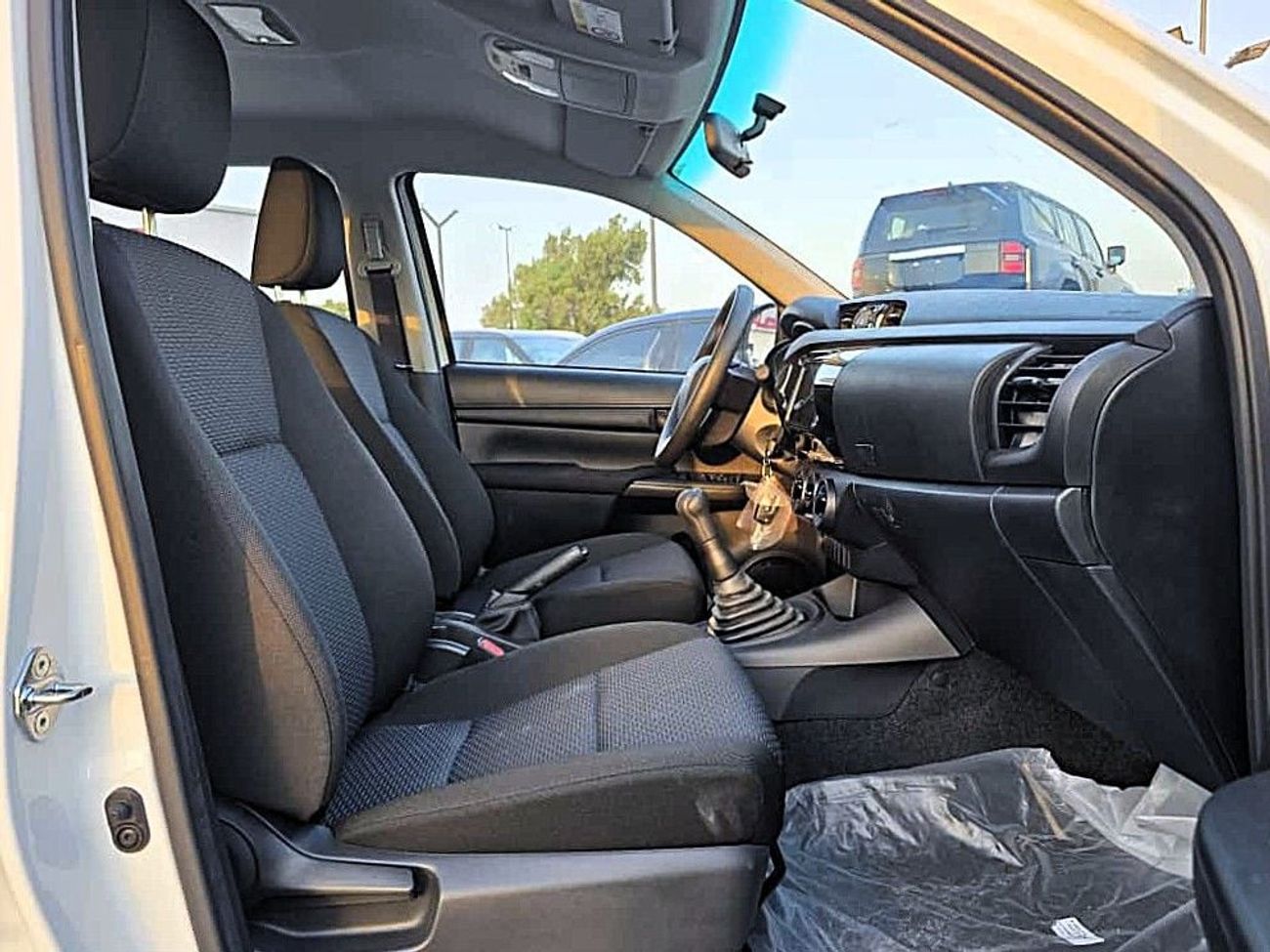 Toyota Hilux Toyota Hilux D.C 2.4L Diesel M/T 4*2 2025