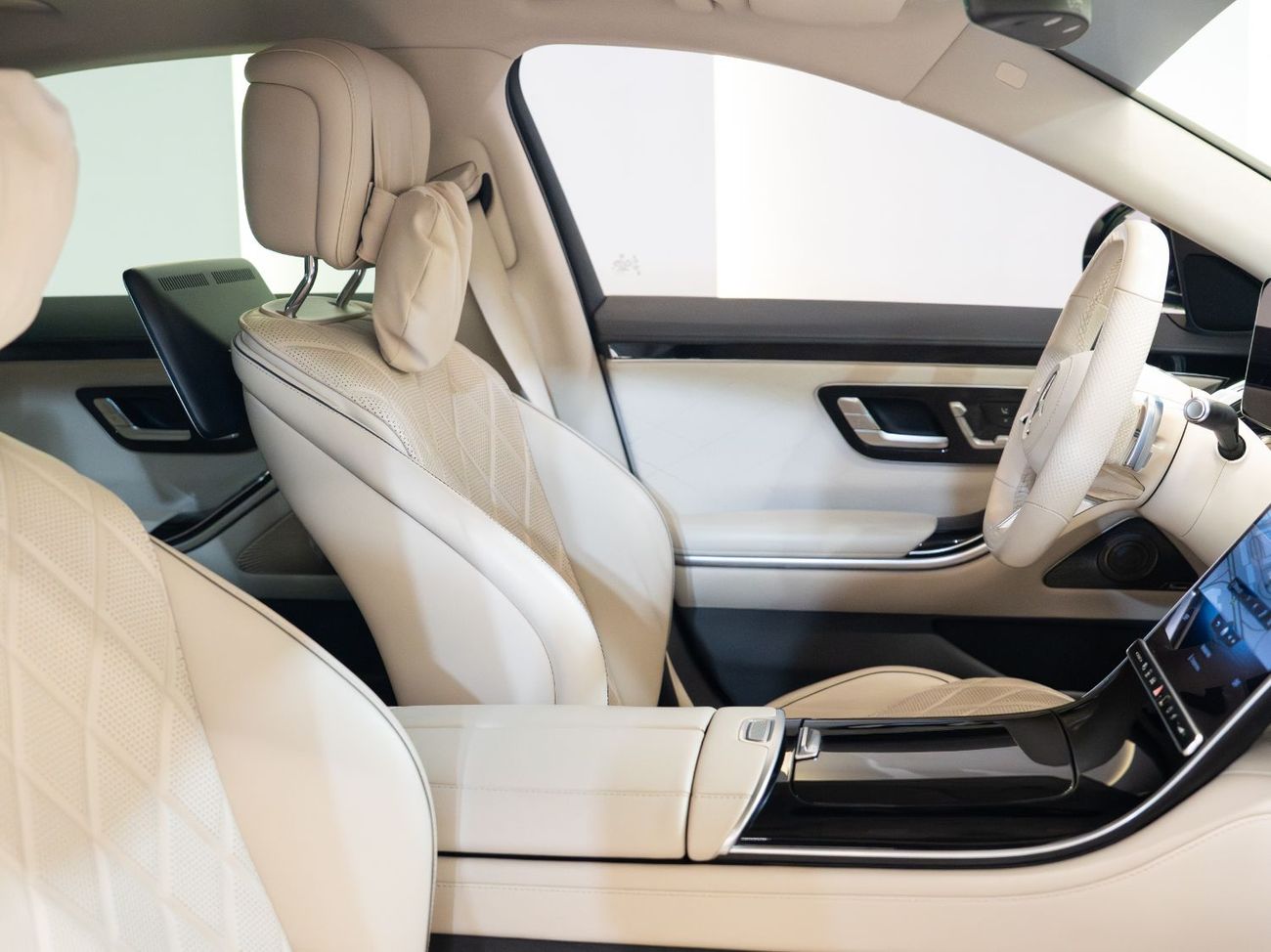 مرسيدس بنز S 500 S-Class 4Matic | 2021 | Matte Black | Fully Loaded | Excellent Condition