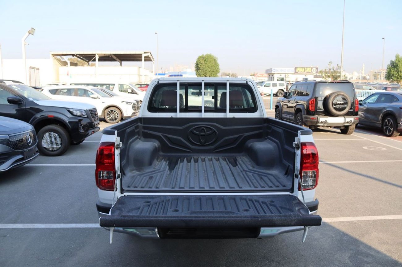 تويوتا هيلوكس DLS 2.7L