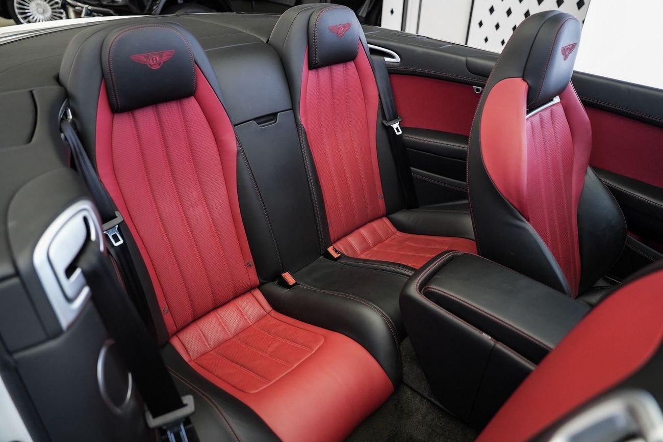 بنتلي كونتيننتال جي تي سي Bentley GTC V8 S