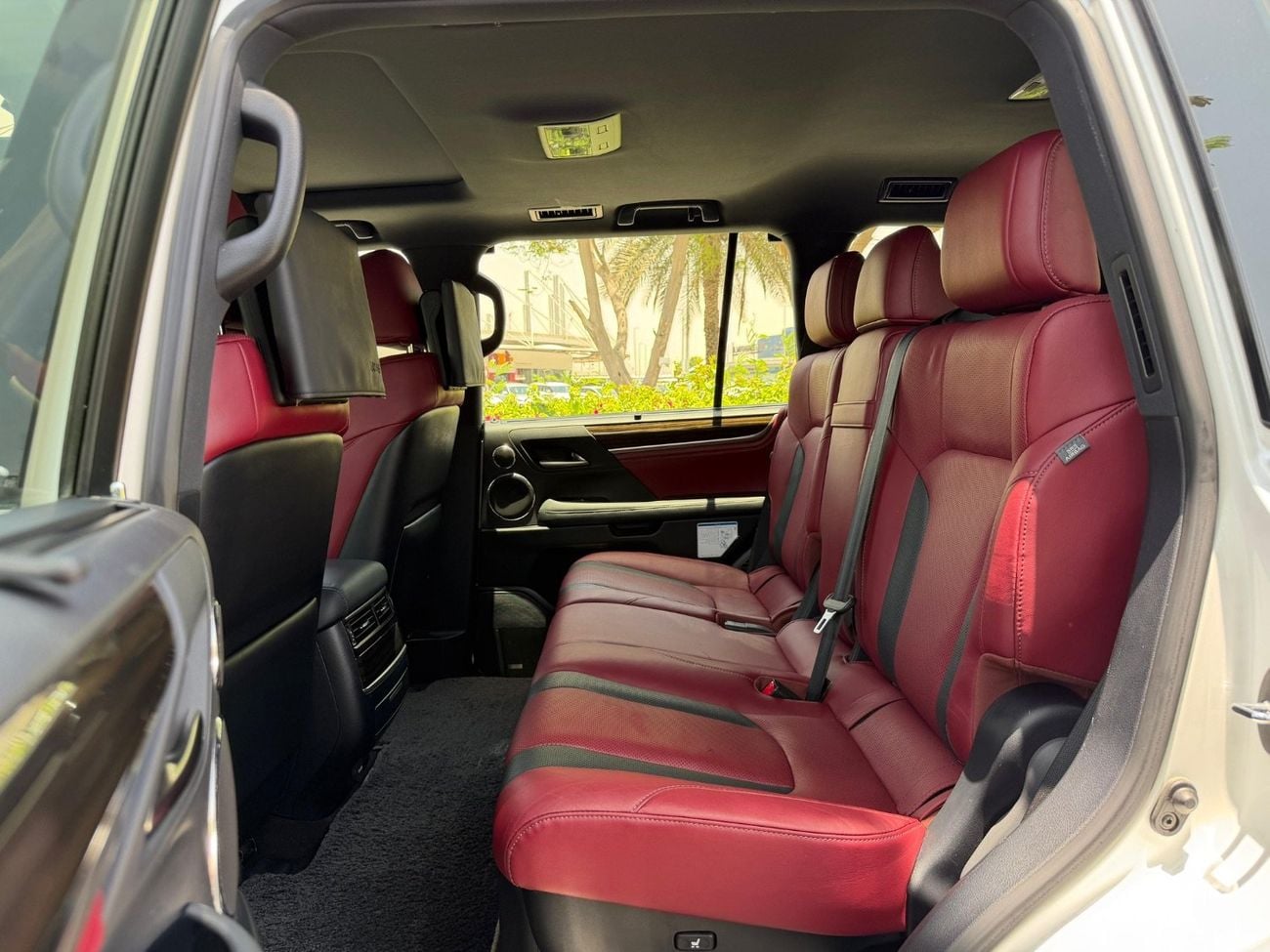 Lexus LX570 SIGNATURE