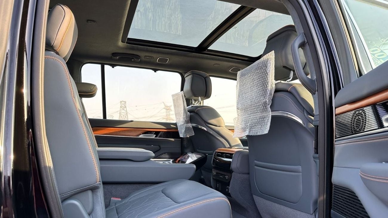 Jeep Grand Wagoneer 3 Series 2023 Fully Loaded Agency Warranty GCC 0kms