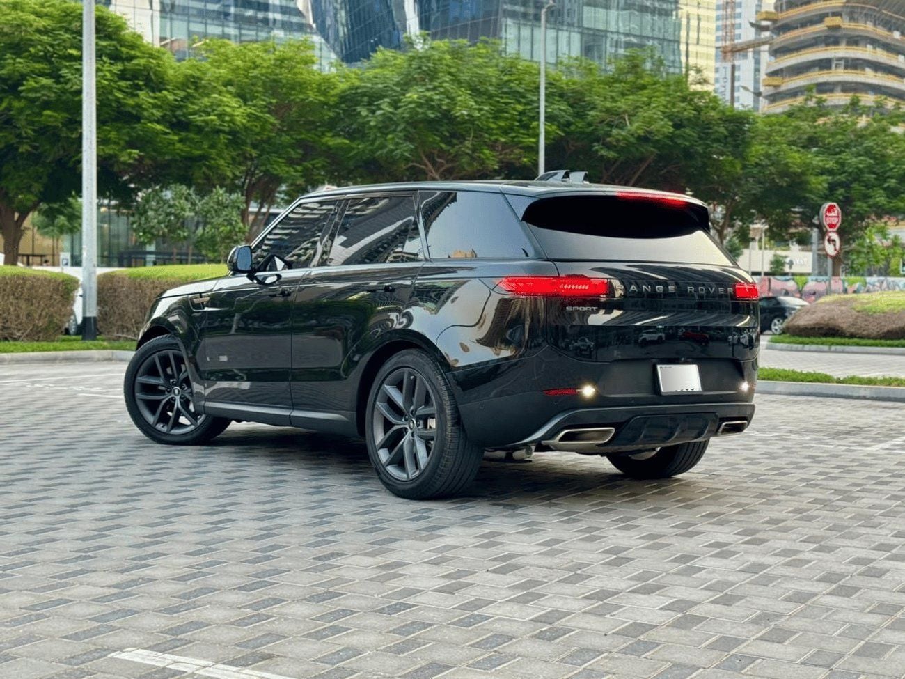 لاند روفر رينج روفر سبورت DYNAMIC SE P400 First Edition P400 3.0L