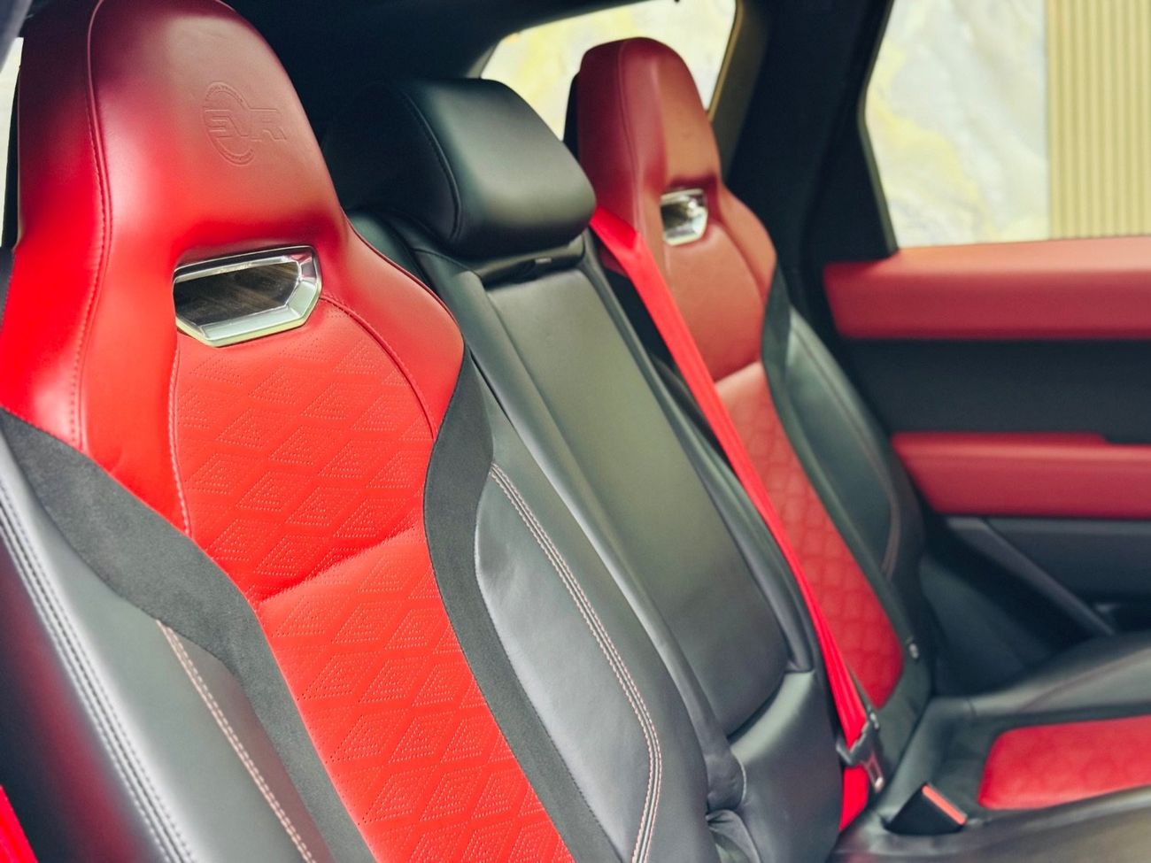 لاند روفر رينج روفر سبورت SVR 5.0L (575 HP) AWD