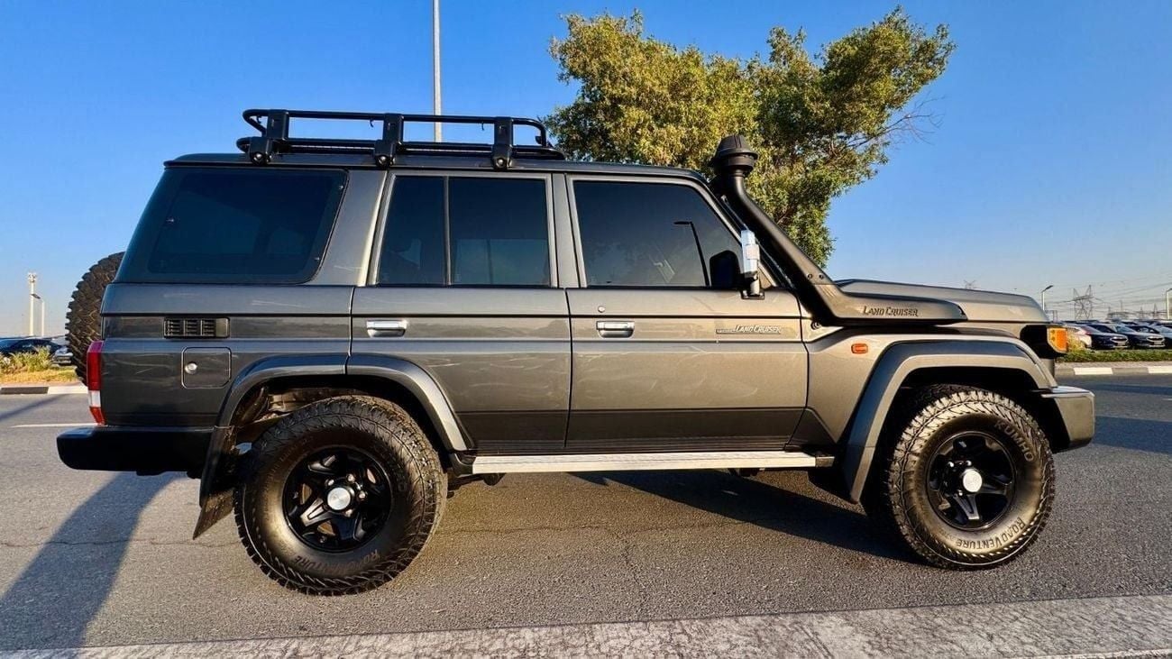 Toyota Land Cruiser 70 FACELIFTED TO 2024 | 4.5L DIESEL ENGINE | MANUAL TRANSMISSION |