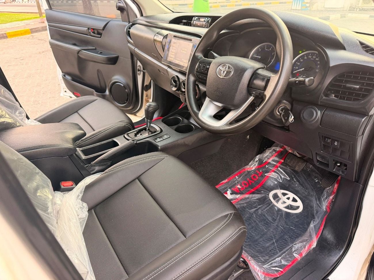 تويوتا هيلوكس SR With Upgrade GR Sport shape