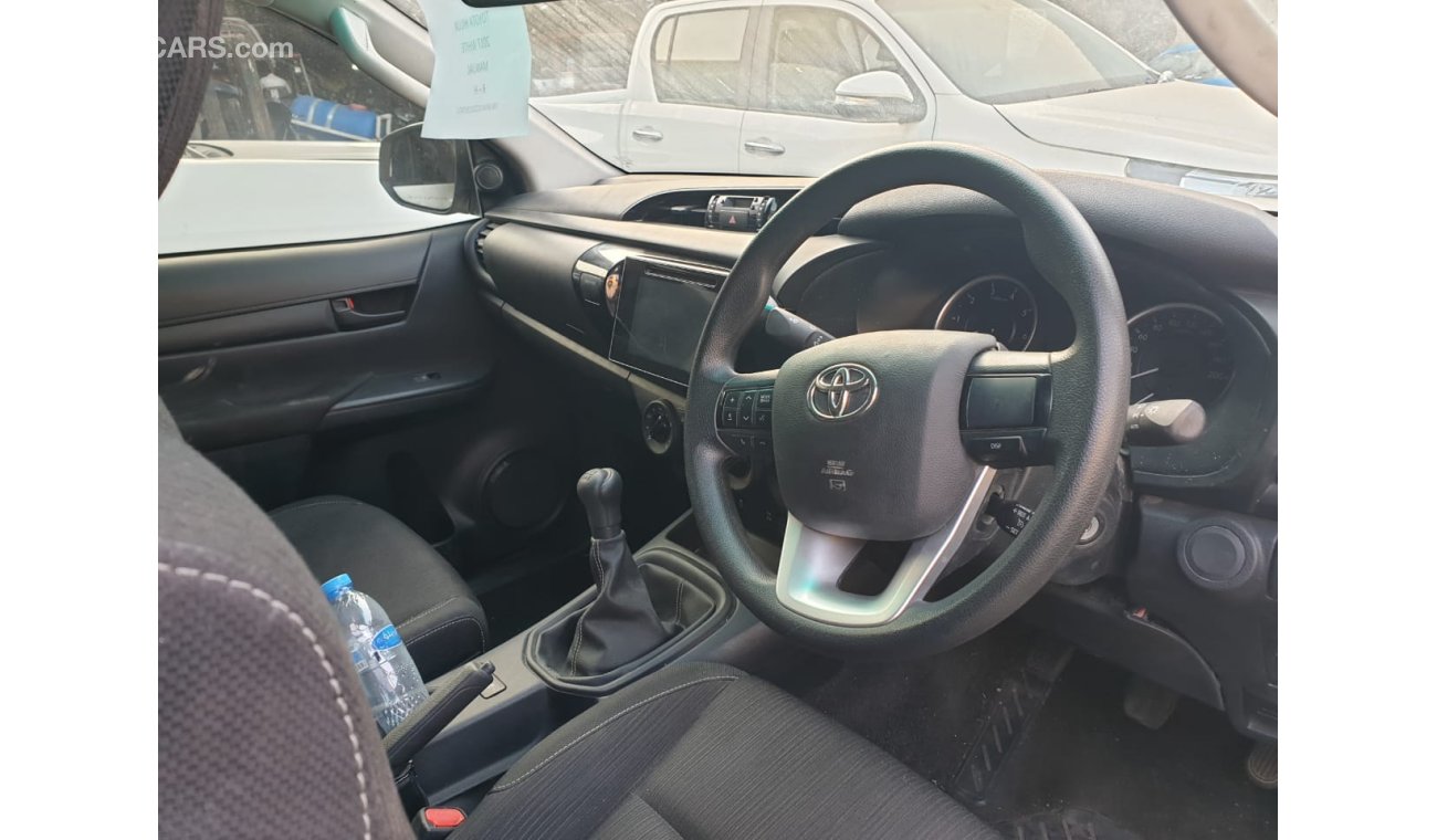 Toyota Hilux DIESEL MANUAL GEAR  2.8L 4X4 RIGHT HAND DRIVE