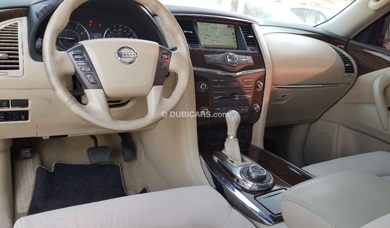 Nissan Patrol 2011 Se full options clean car sunroof  gcc specs 3 dvd