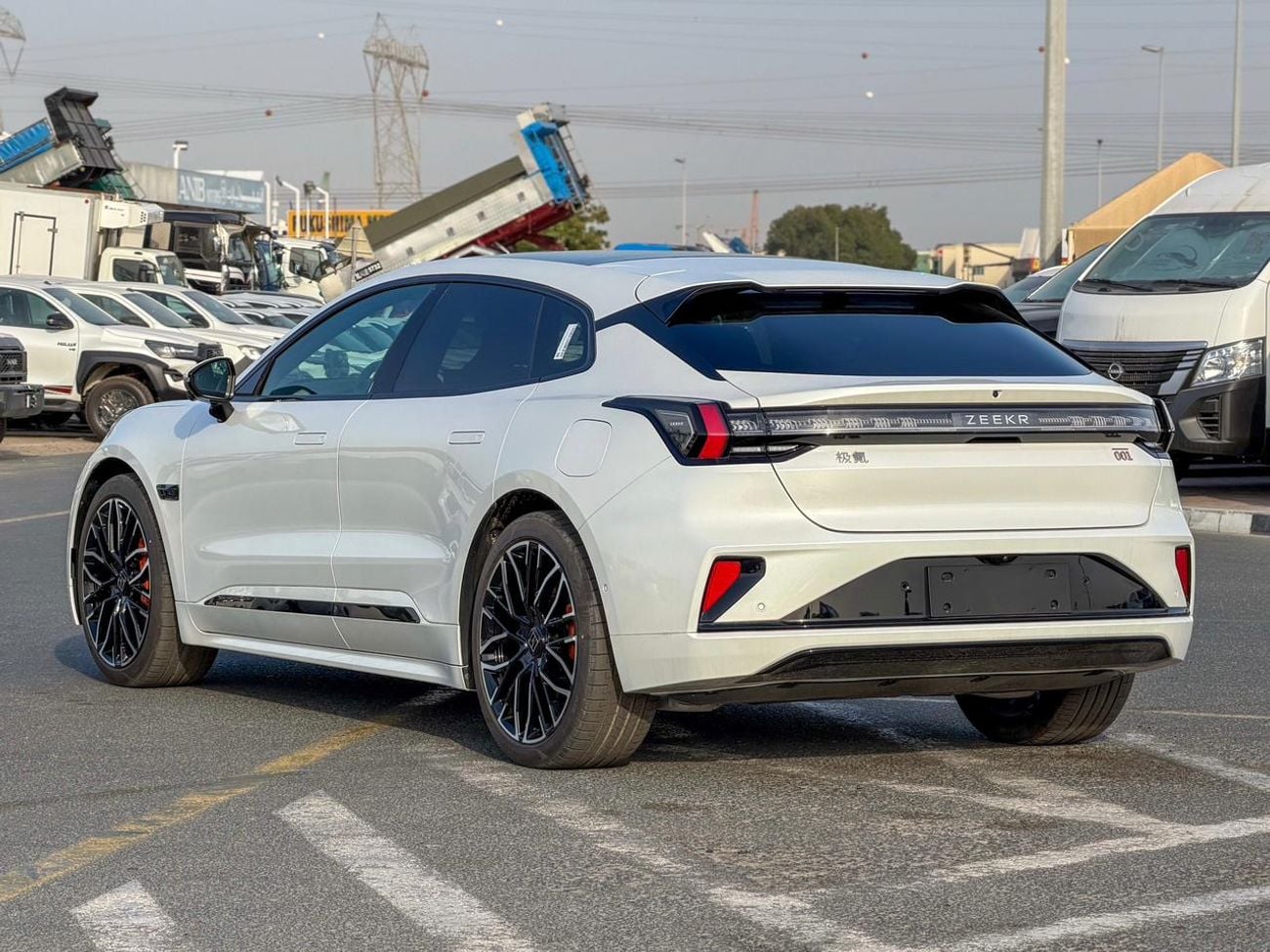 زيكر 001 Long Range AWD