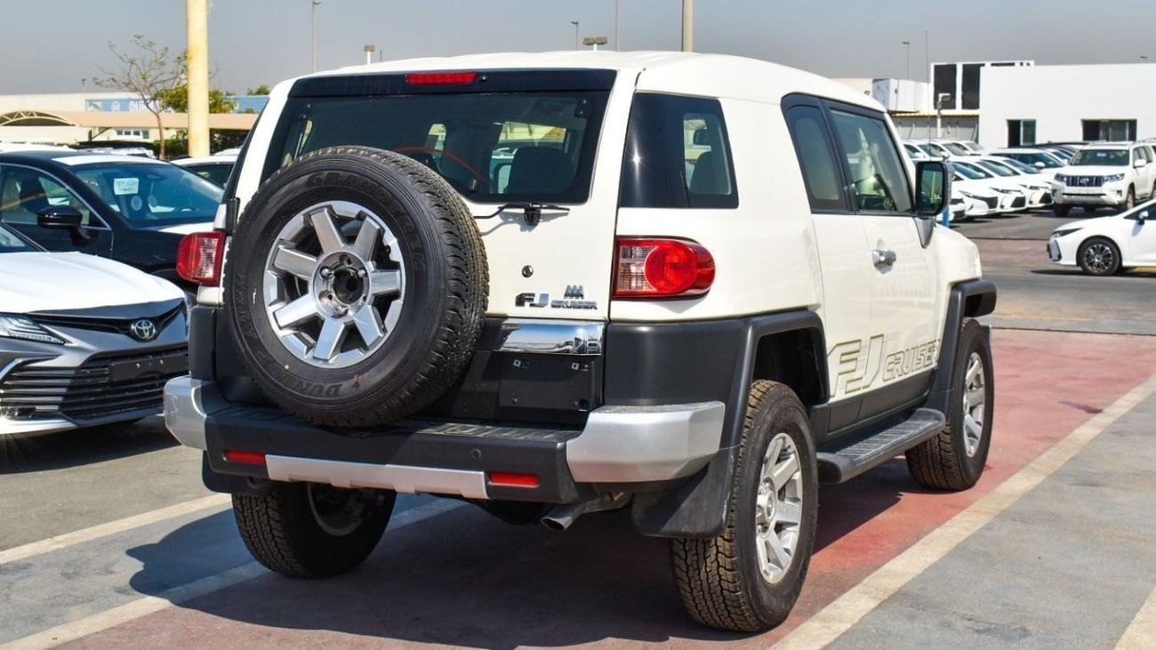 Toyota FJ Cruiser TOYOTA_FJ_CRUISER_2023_4.0L_JBL_SYSTEM