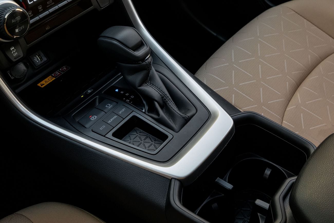 تويوتا راف ٤ Rav 4 VX | 2,057 P.M | 0% Downpayment | TOYOTA MAINTAINED PRESTINE CAR!