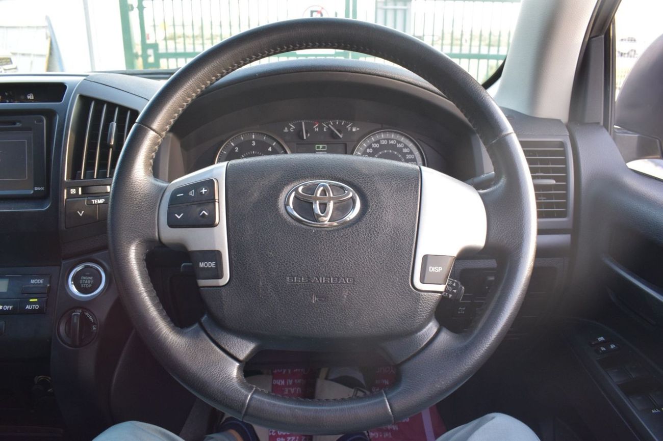 Toyota Land Cruiser GXR GT 4.6L 4WD 2015 TOYOTA LAND CRUISER GXL V8