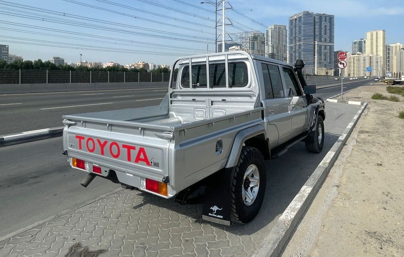 تويوتا لاند كروزر بيك آب RIGHT HAND VEHICLE ONLY FOR EXPORT 4.5 LITER