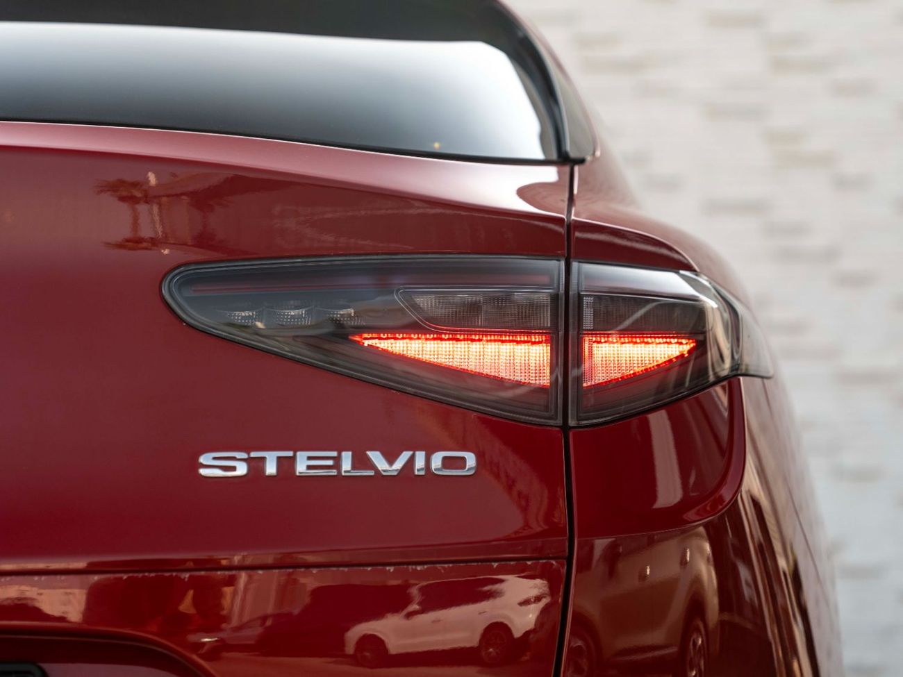 ألفا روميو ستيلفيو Veloce