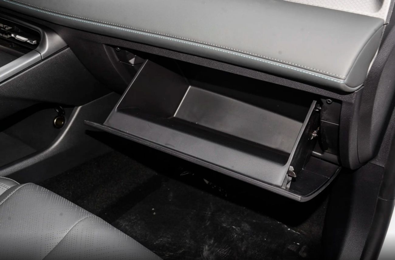 بي واي دي كين بلاس BYD QIN PLUS  DM - i 1.5L Plug-in Hybrid 55km Leading