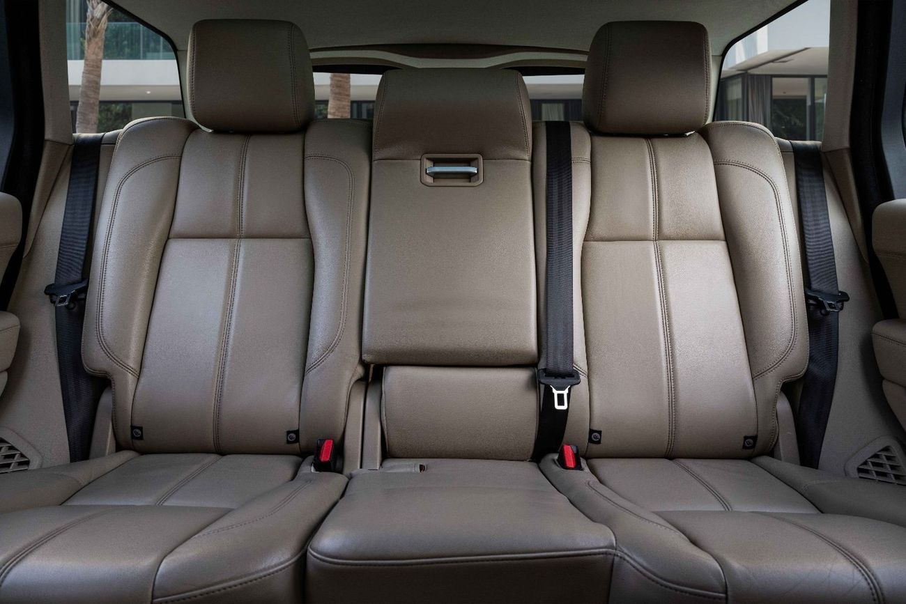 لاند روفر رينج روفر Vogue HSE | 3,376 P.M (3 Years)⁣ | 0% Downpayment | Perfect Condition!