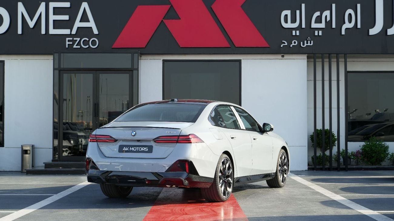 بي أم دبليو 530i 530i M-SPORT+ BROOKLYN GRAY METALLIC 2026MY EXPORT PRICE