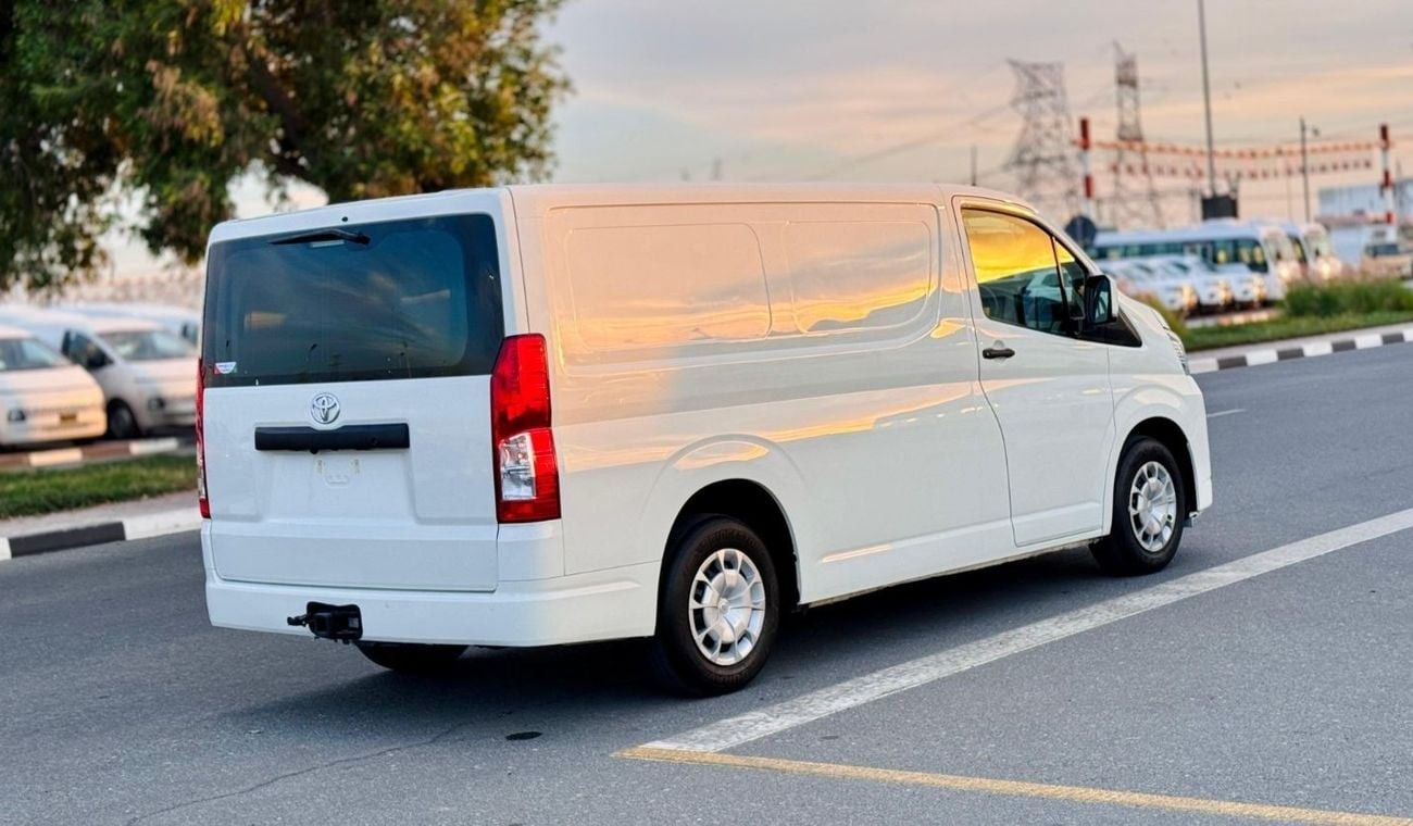 تويوتا هاياس PREMIUM CONDITION | 2.8L DIESEL ENGINE | REAR VIEW CAMERA | RHD
