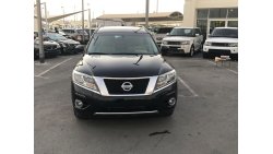 Nissan Pathfinder Nissan Pathfinder model 2014 GCC car prefect condition full option panoramic roof leather seats one 