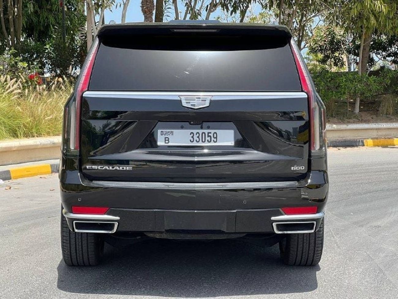 Cadillac Escalade Luxury 6.2L LUXURY PLATINUM 6.2L V8 PTR A/T // 2022 // FULL OPTION WITH RADAR , 360 CAMERA , HEADUP
