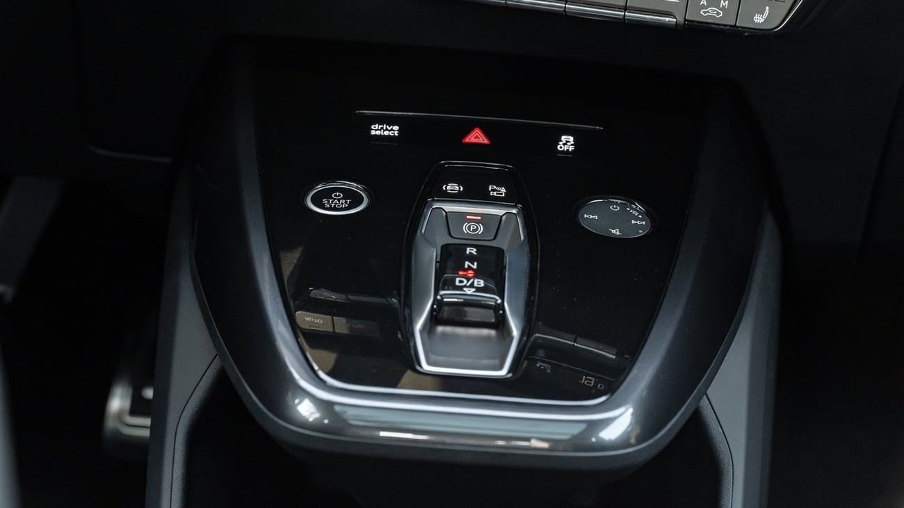 أودي Q4 إيترون 2025 | AUDI E-TRON Q4 40 TOP VERSION [ EXPORT ONLY ]