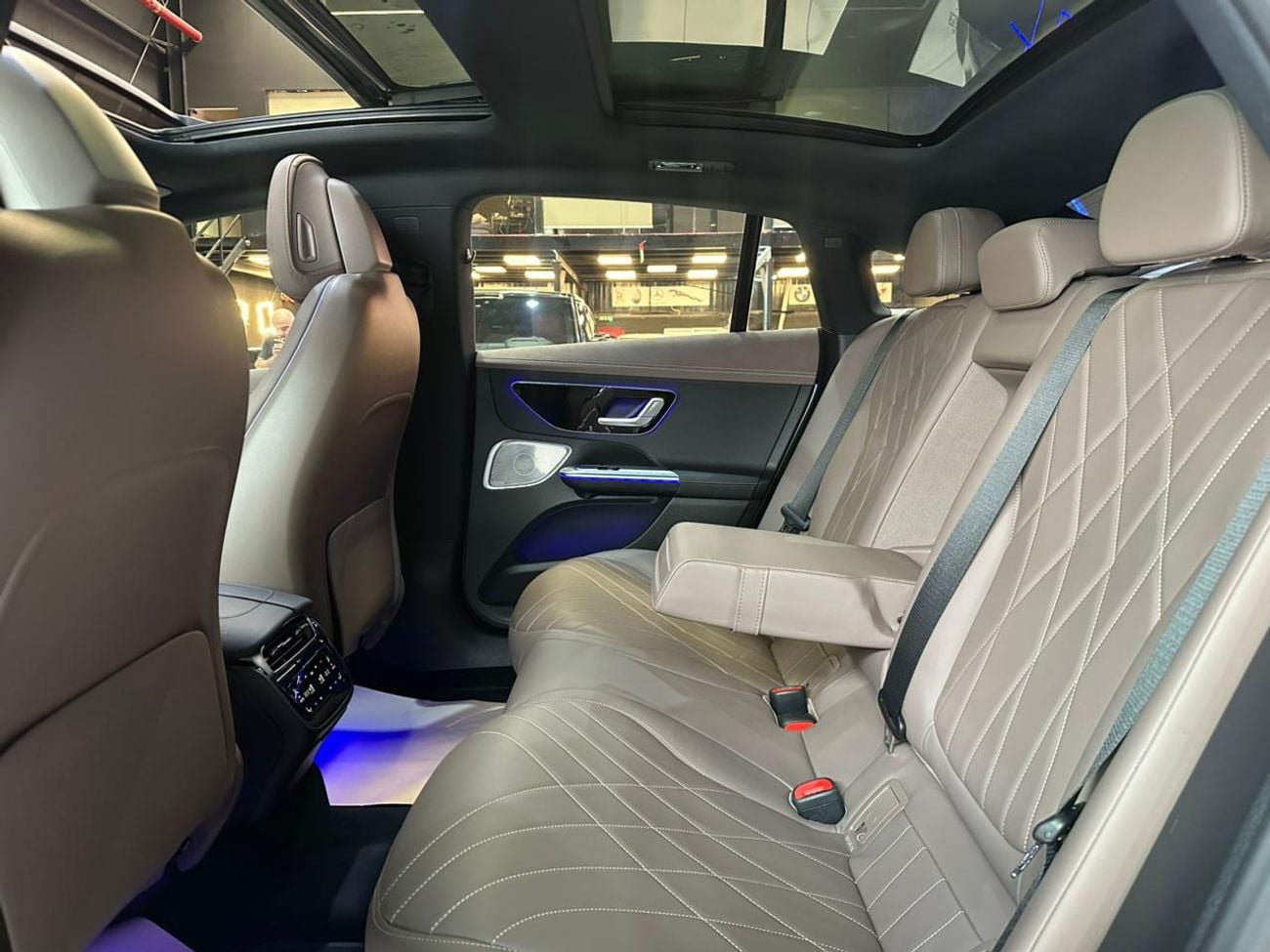 مرسيدس بنز EQE 300 Std RWD MERCEDES-BENZ EQE 350+ | GCC | 2023 | UNDER WARRANTY & FREE CONTRACT SERVICE (GARGASH) !