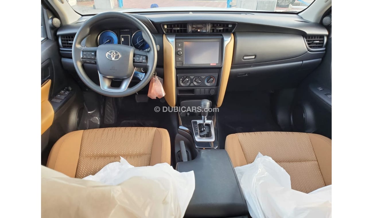 تويوتا فورتونر Toyota Fortuner GX A/T 4X2 2.7L V4 2022 Model Gray Color