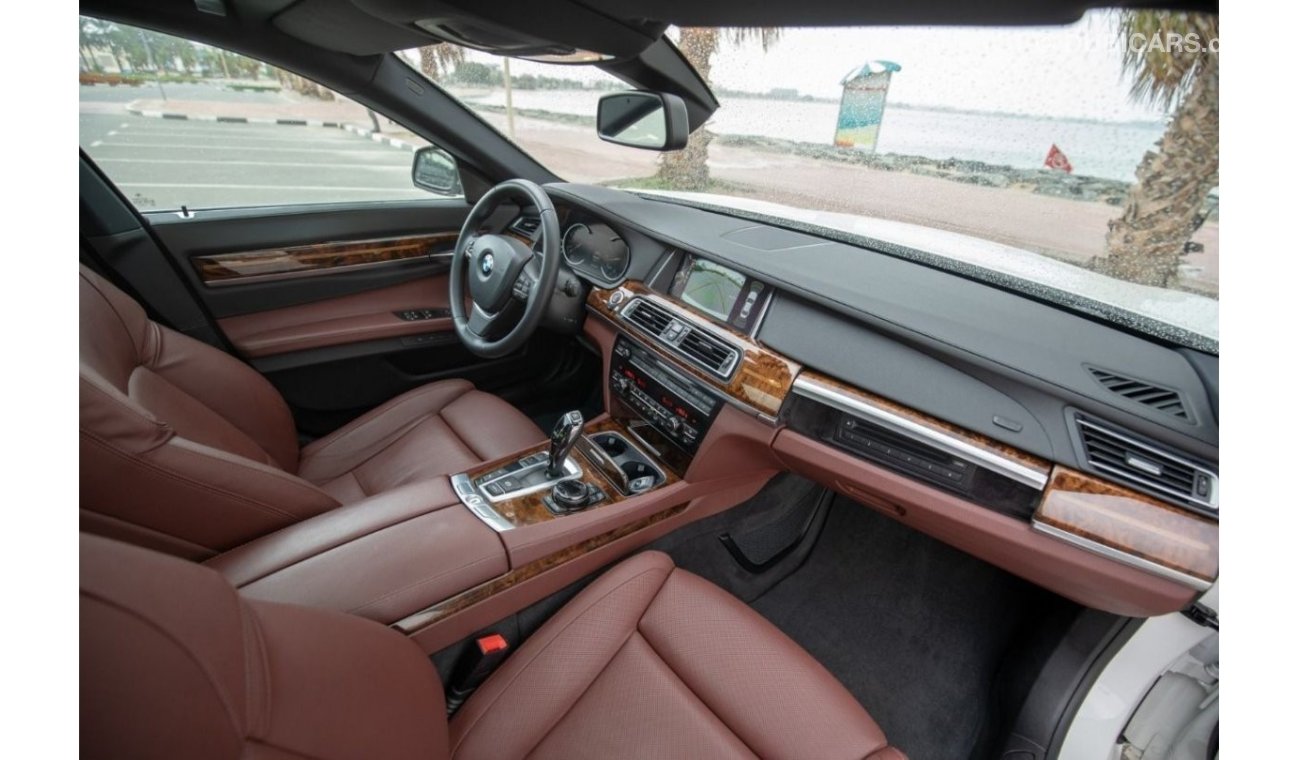 بي أم دبليو 740Li بي أم دبليو 740 Li خليجي 6 سلندر كامل المواصفات