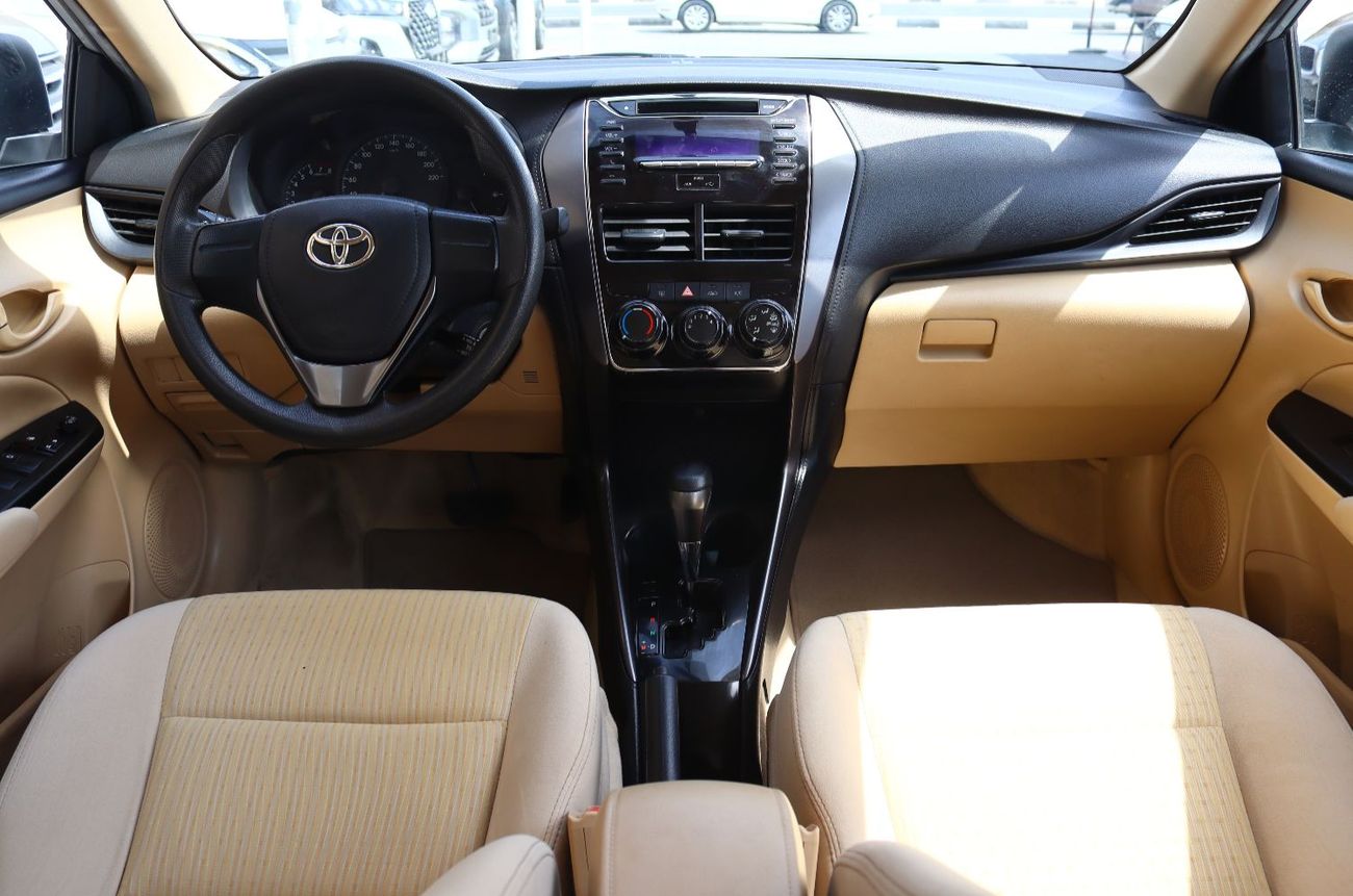 تويوتا يارس تويوتا يارس 2022 خليجى بحاله ممتازه ممشى 83000كم بمحرك 1500 سى سى بسعر 39000 درهم