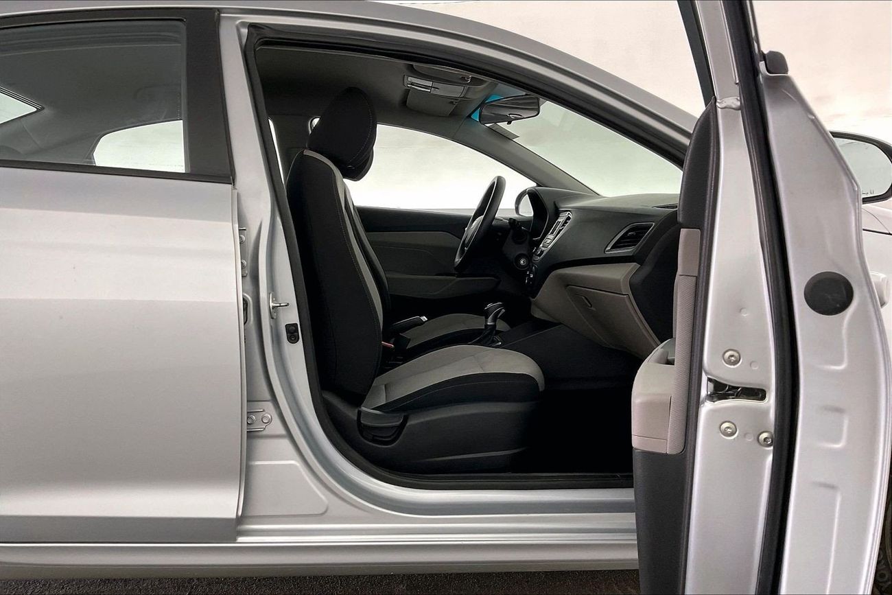 Hyundai Accent Smart / GL | National Day Celebration | Guaranteed Warranty | 0 Down Payment