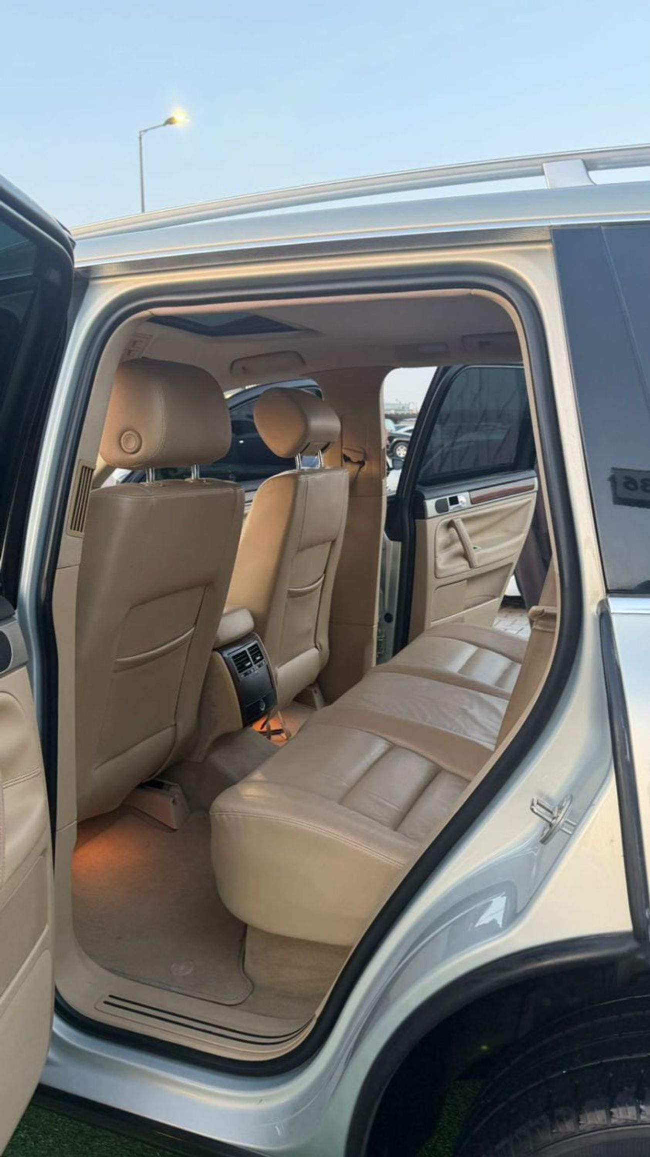 Volkswagen Touareg First owner, sunroof, 4 wheel