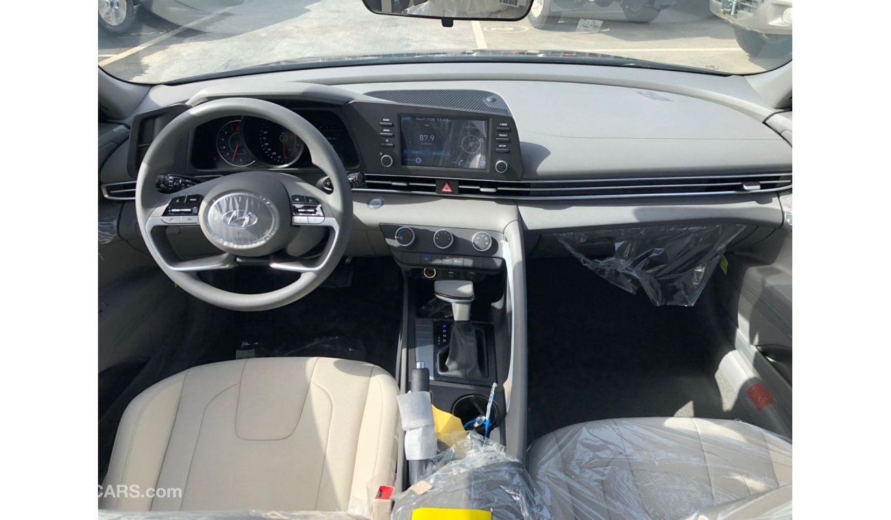 Hyundai Elantra 1.6 L PTR (SUNROOF)