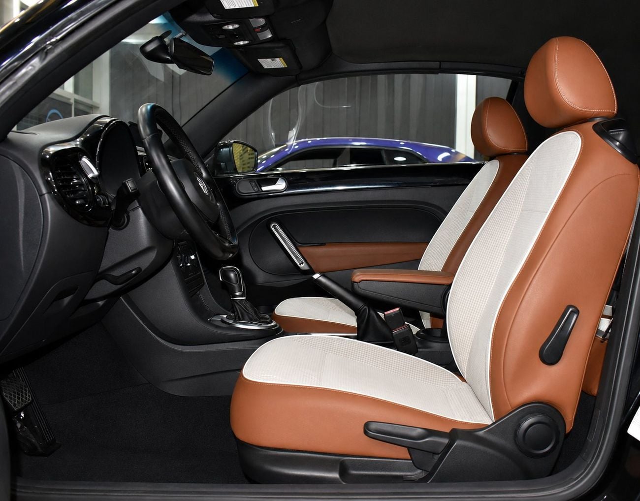 فولكس واجن بيتيل EXCELLENT DEAL for our Volkswagen Beetle Convertible ( 2017 Model ) in Black Color American Specs