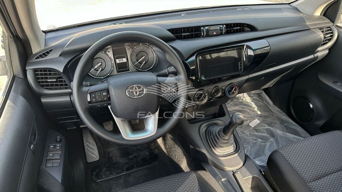 Toyota Hilux 2.4L V4 DC-2WD-GLX-MT