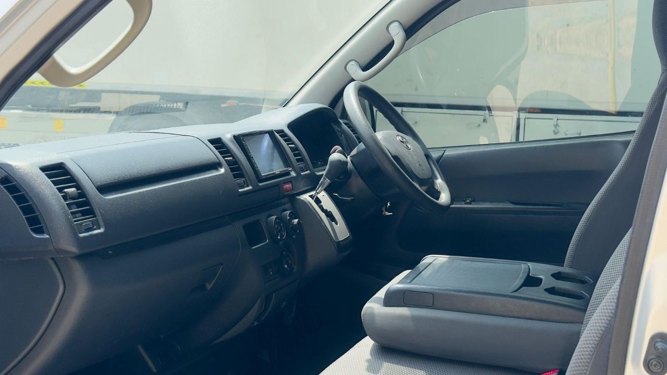 Toyota Hiace 13 SEATER | 2.0L PETROL ENGINE | AUTOMATIC TRANSMISSION | 2018