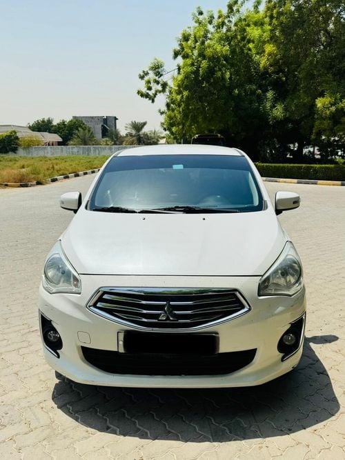 Mitsubishi Attrage GLX